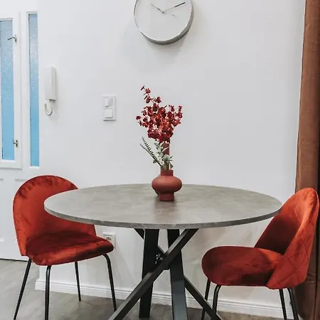 D84- Boutique Apartments, Best Location, By Bqa *